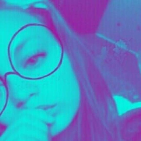 Meet your Posher, Emma - Picture 1 of 1